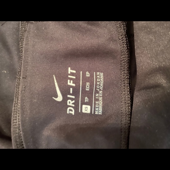 black nike leggings - Picture 3 of 3